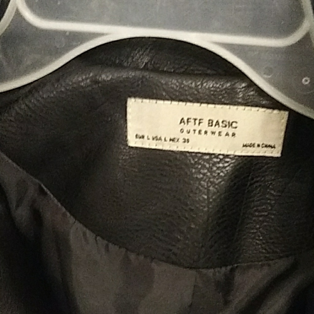 Jacket - Picture 4 of 8